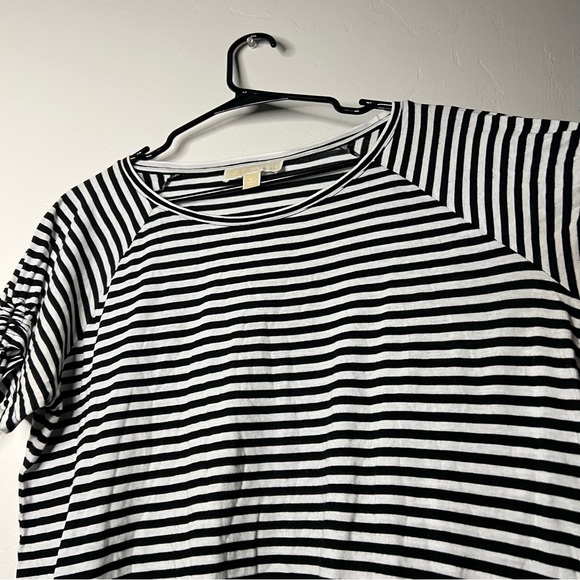 Michael Kors Size Large Women's Striped Short Tie Sleeves Tee T Shirt Pre-owned - Picture 7 of 11